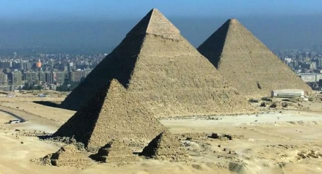 أهرامات الجيزة