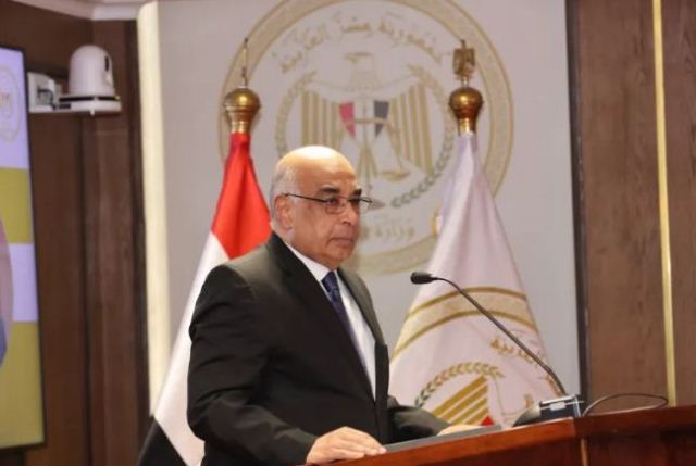 المستشار عدنان فنجري وزير العدل