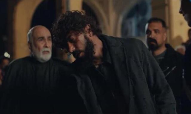 أحمد العوضي مازال مشوها نفسيا ويتلقى صدمات مثيرة في علي كلاي